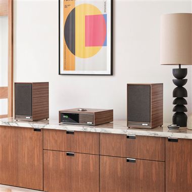  Ruark R610 Compact Streaming System with Ruark Sabre-R Bookshelf Speakers 